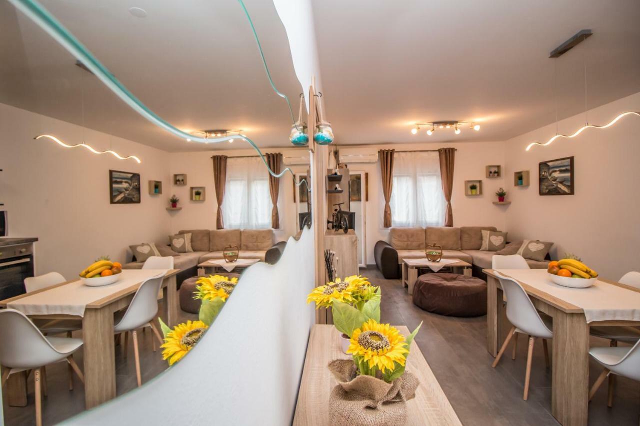 Sunny Point Appartement Rovinj Buitenkant foto