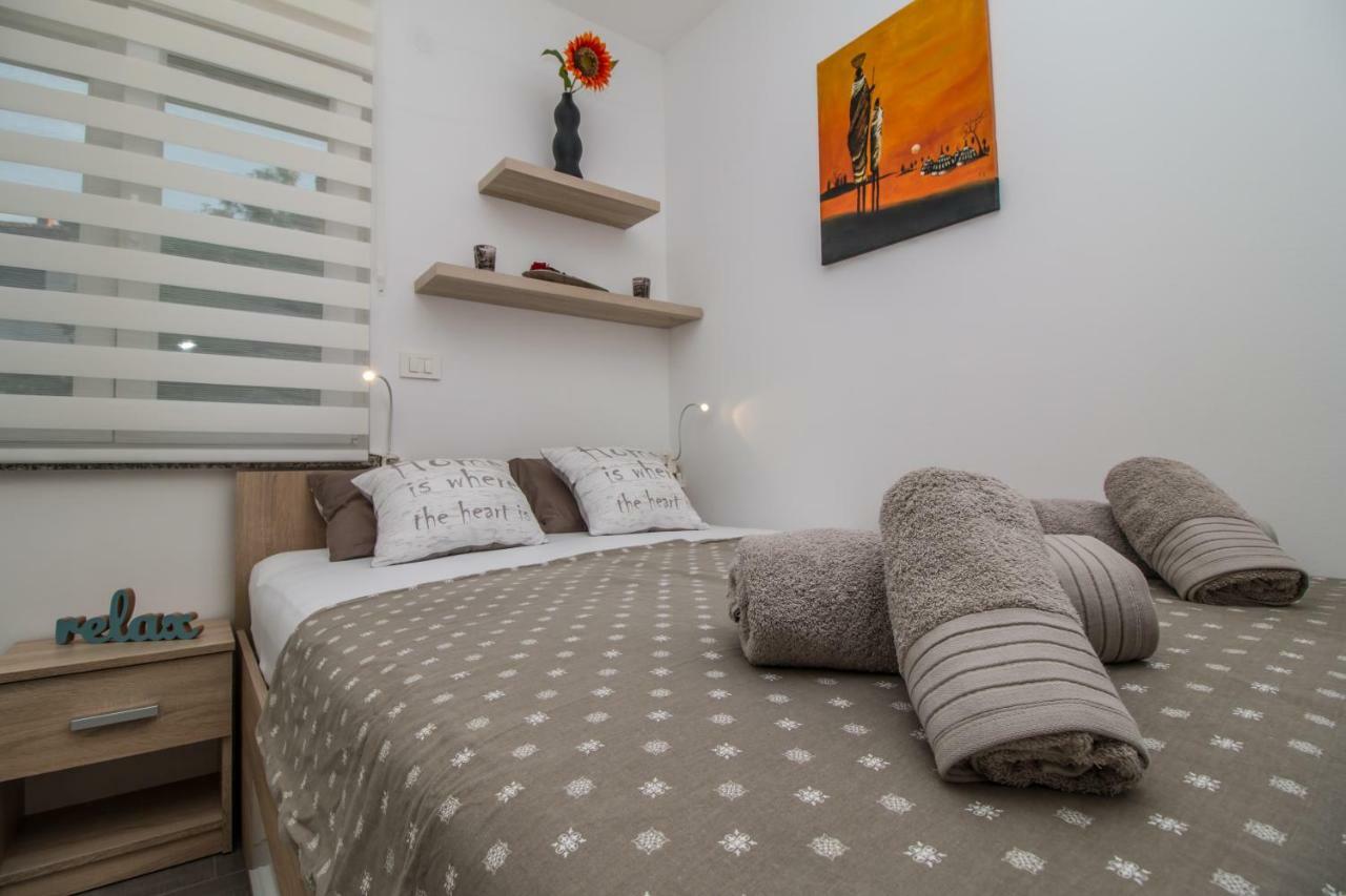 Sunny Point Appartement Rovinj Buitenkant foto
