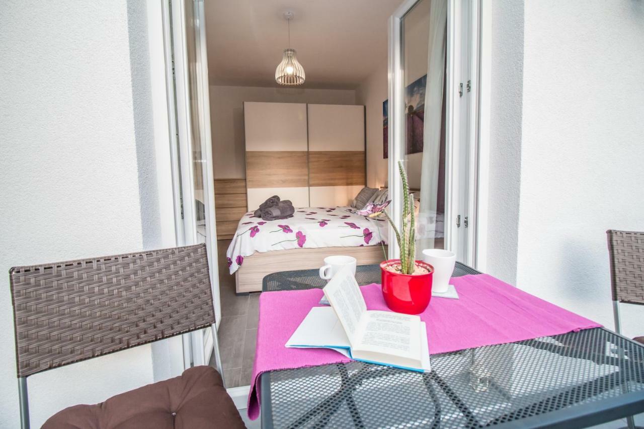 Sunny Point Appartement Rovinj Buitenkant foto