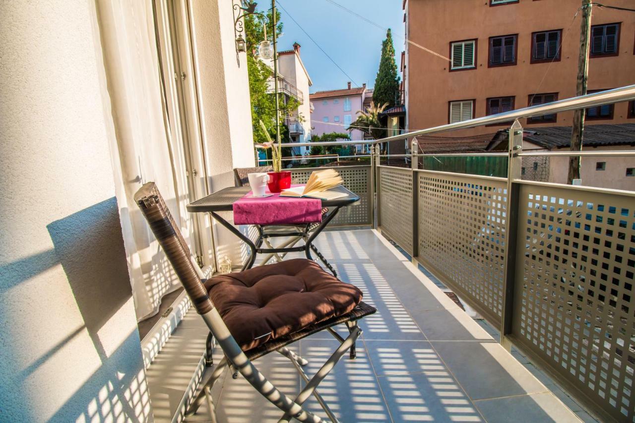 Sunny Point Appartement Rovinj Buitenkant foto