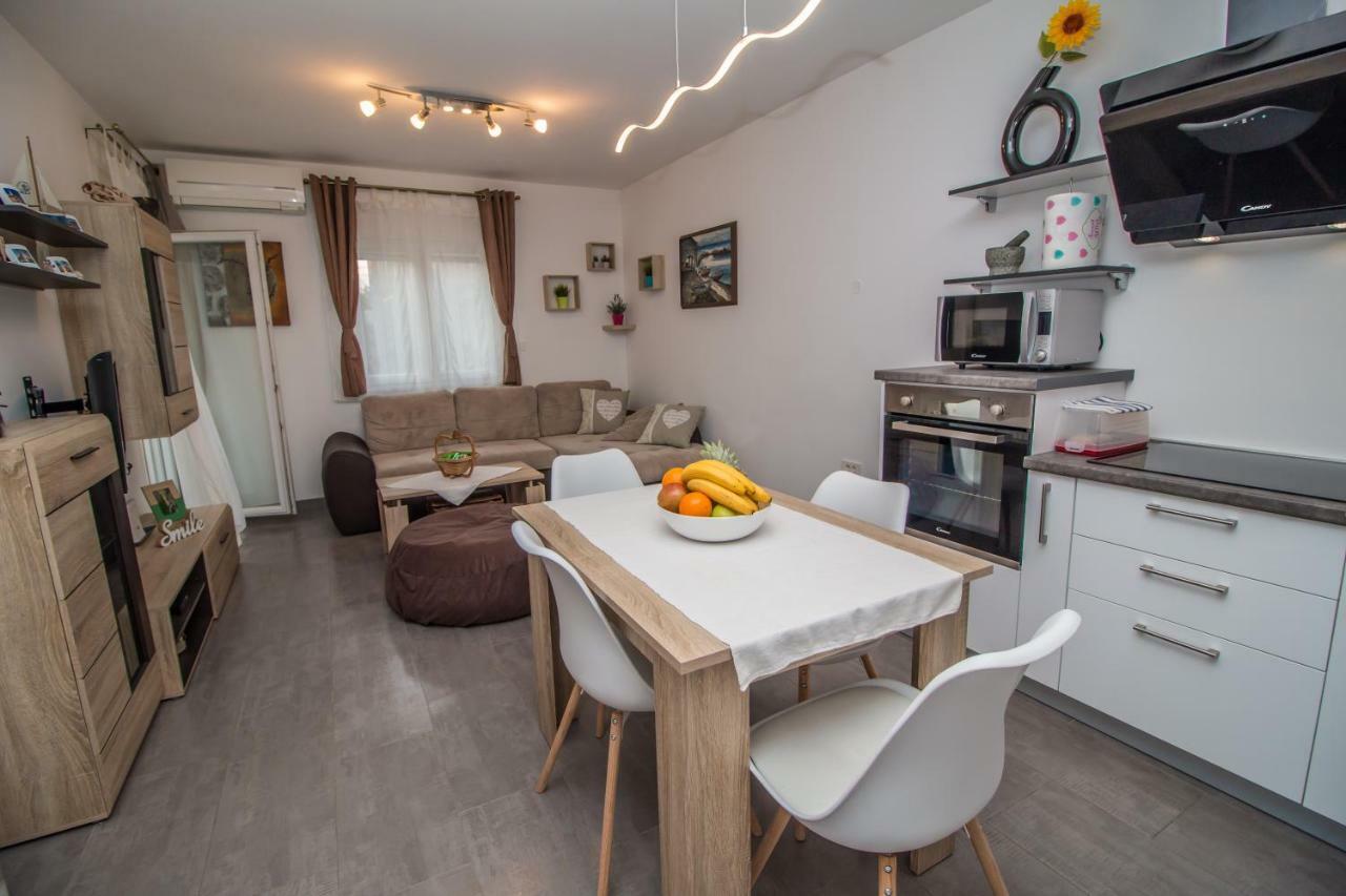 Sunny Point Appartement Rovinj Buitenkant foto