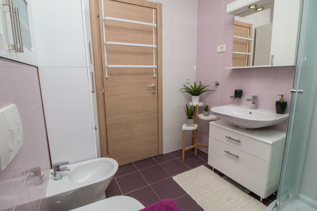 Sunny Point Appartement Rovinj Buitenkant foto