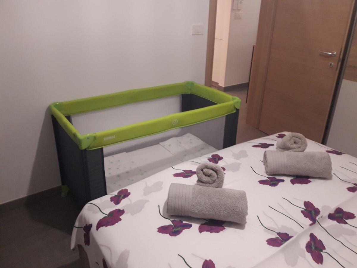 Sunny Point Appartement Rovinj Buitenkant foto